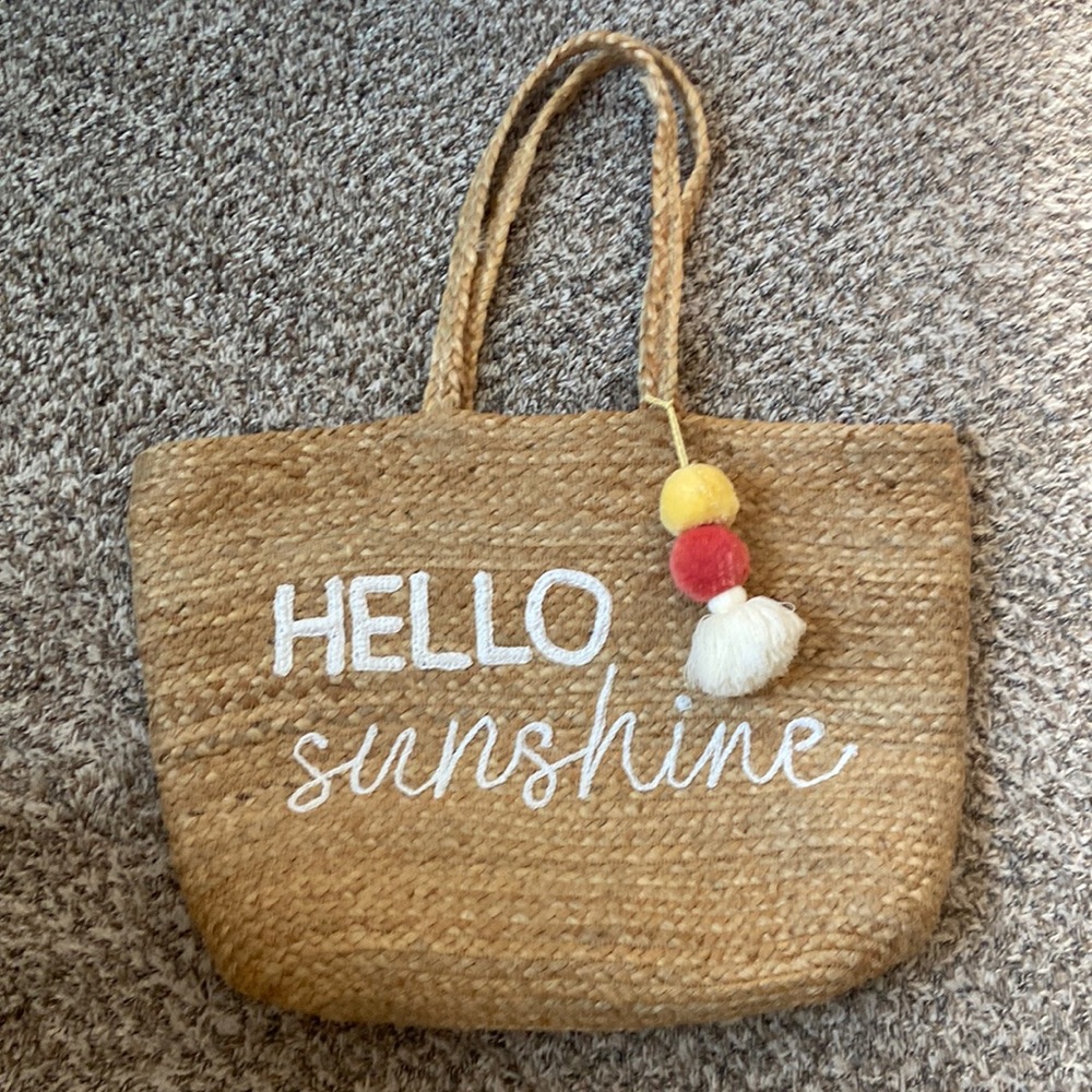 Straw beach bag